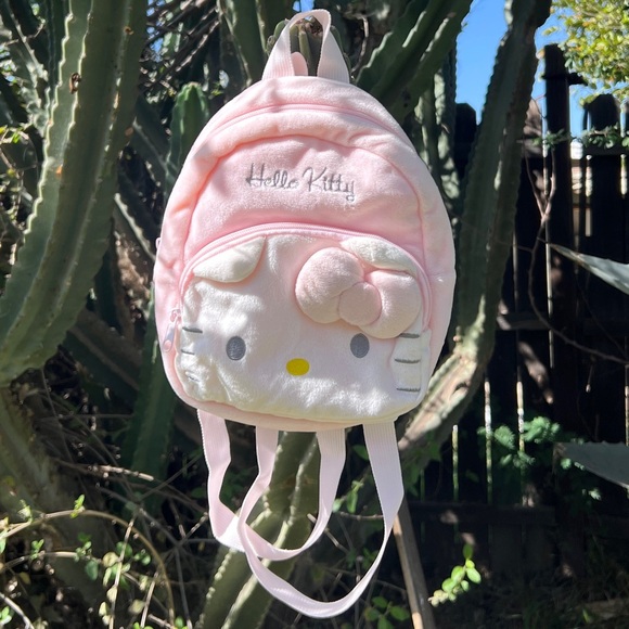 Hello Kitty Pink Backpack - Picture 1 of 8